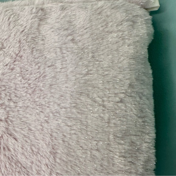 CUPCAKES & CASHMERE THROW SPARKLE BUNNY LILAC FAUX FUR BLANKET - Picture 14 of 16